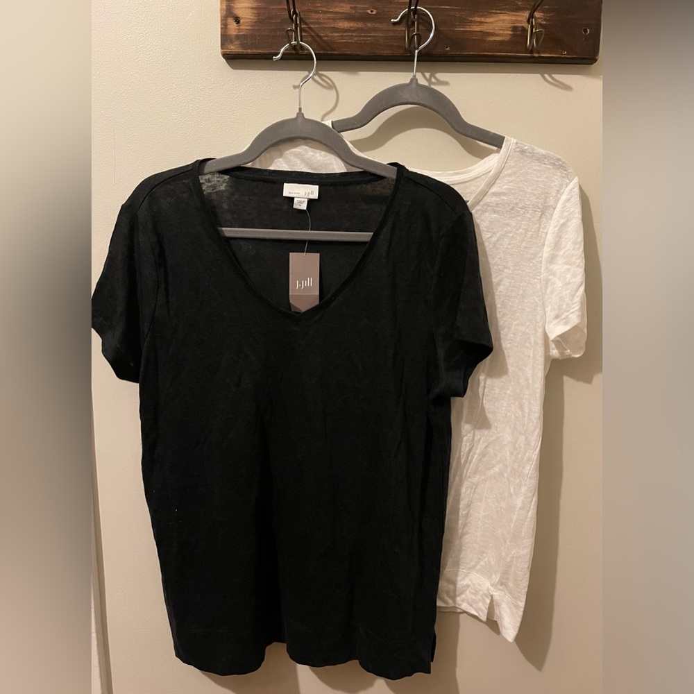 J. Jill linen top in black and white. NWT